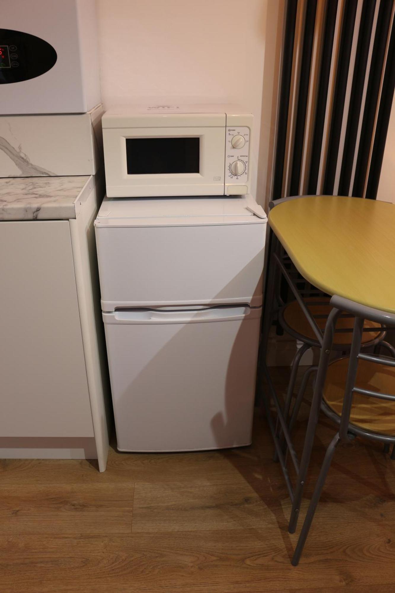 Self Contained, Double Bed Studio, Private Kitchen, Private Bath, Walking Distance To Harry Potter Watford  Dış mekan fotoğraf